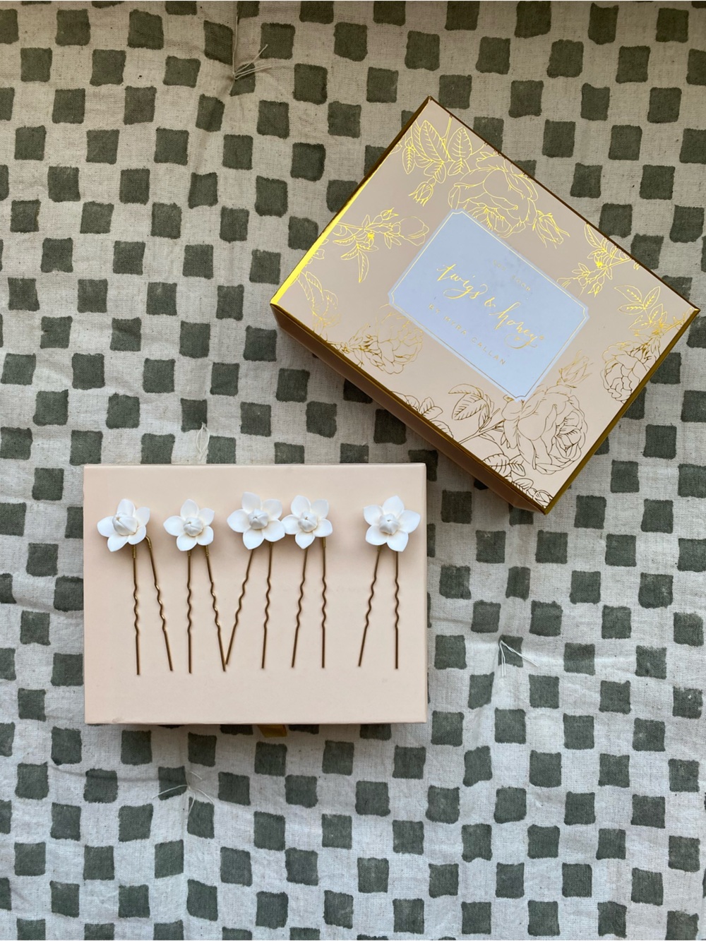 White Floral Hair Pins Set - Elegant Wedding Hair Accessories